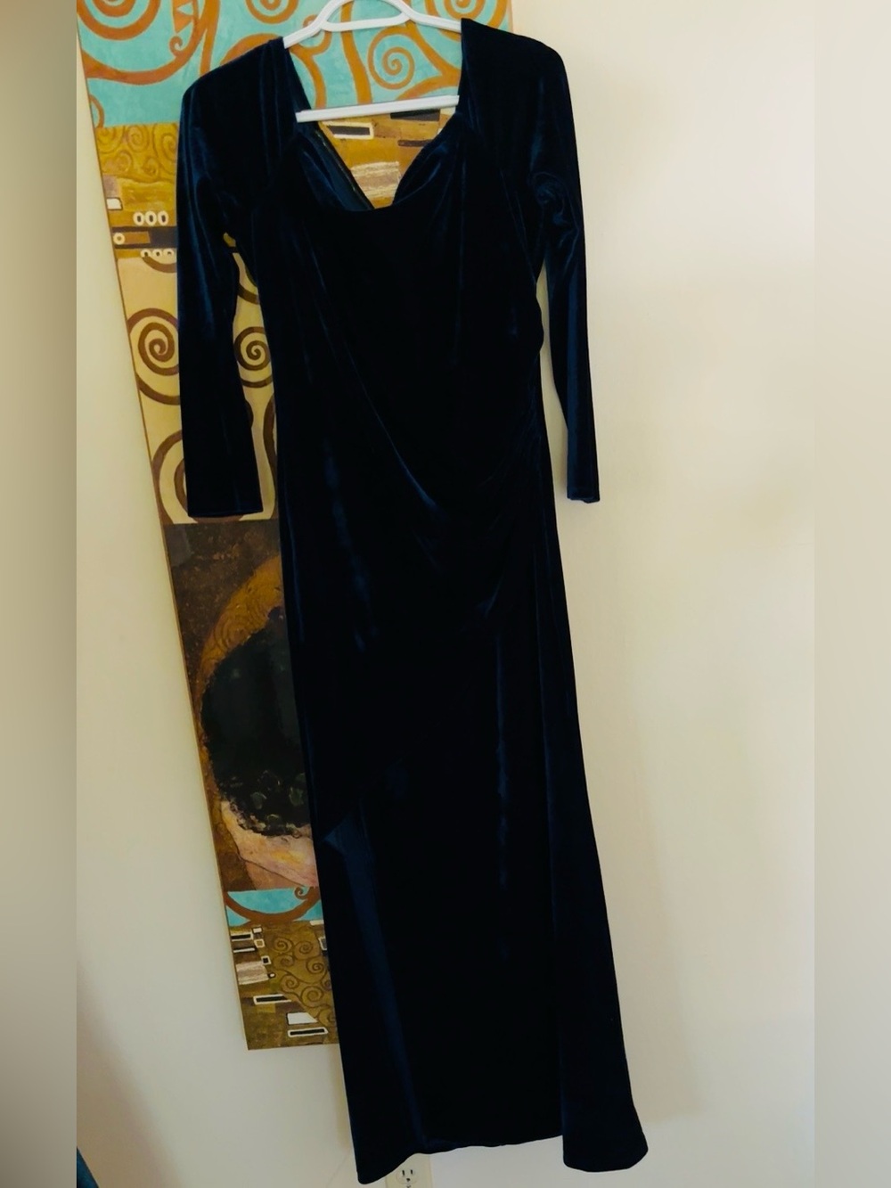 Laundry By Shelli Segal Off-Shoulder Dark Blue Velvety Maxi Dress. - Picture 3 of 4